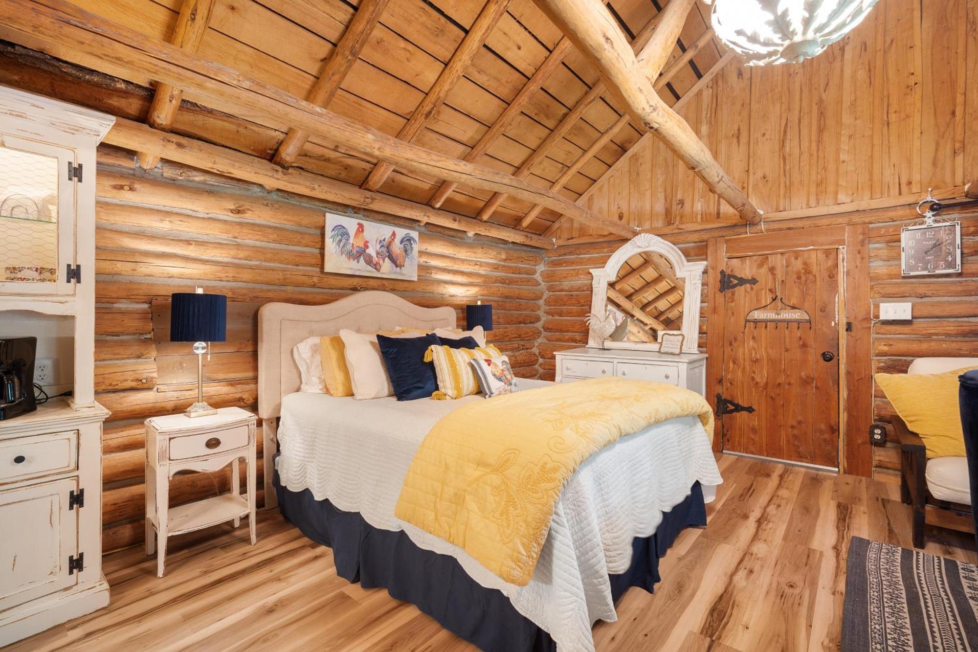 Spring Hill Farm - The Velvet Rooster Villa Alma ภายนอก รูปภาพ