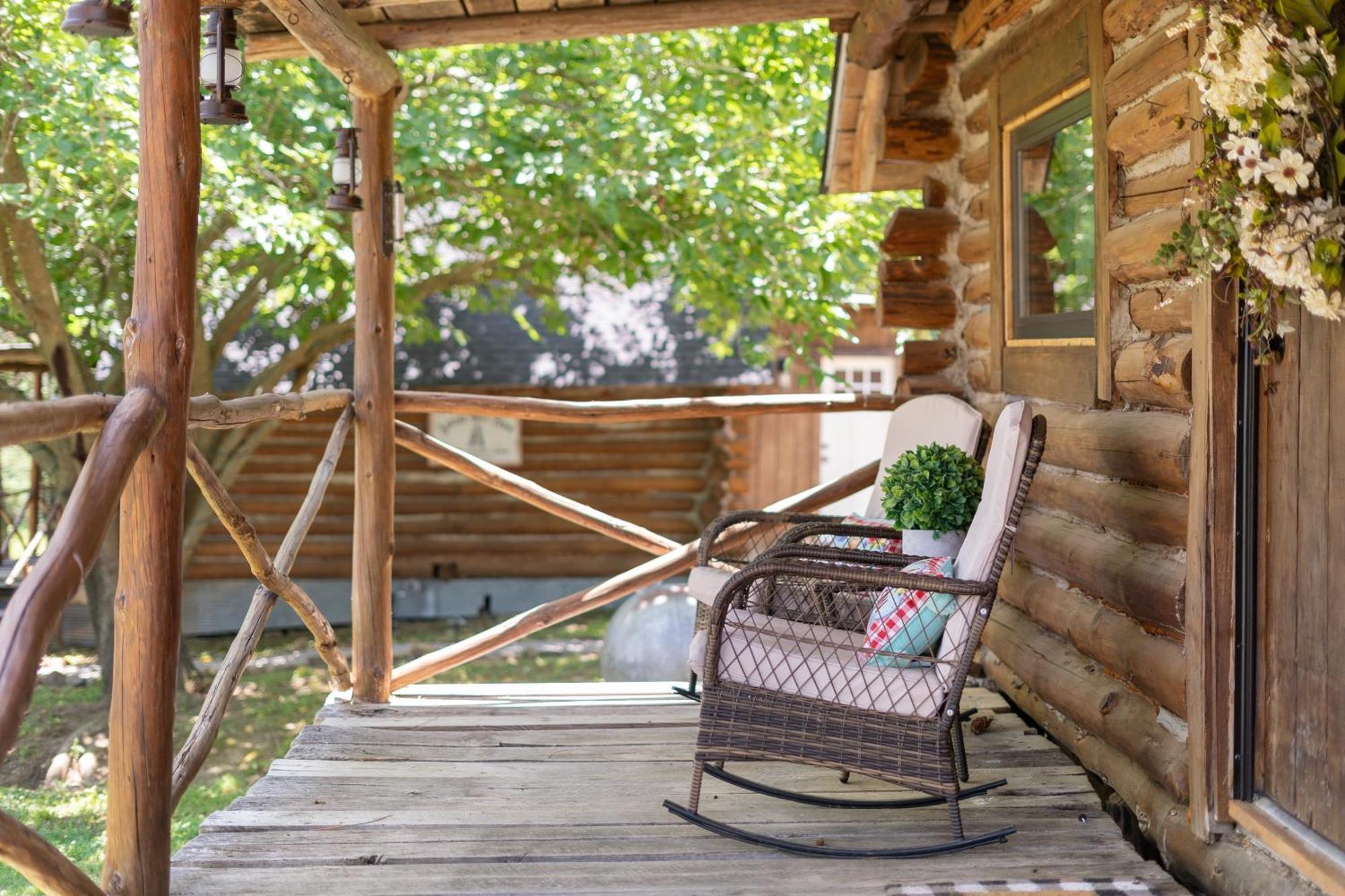 Spring Hill Farm - The Velvet Rooster Villa Alma ภายนอก รูปภาพ