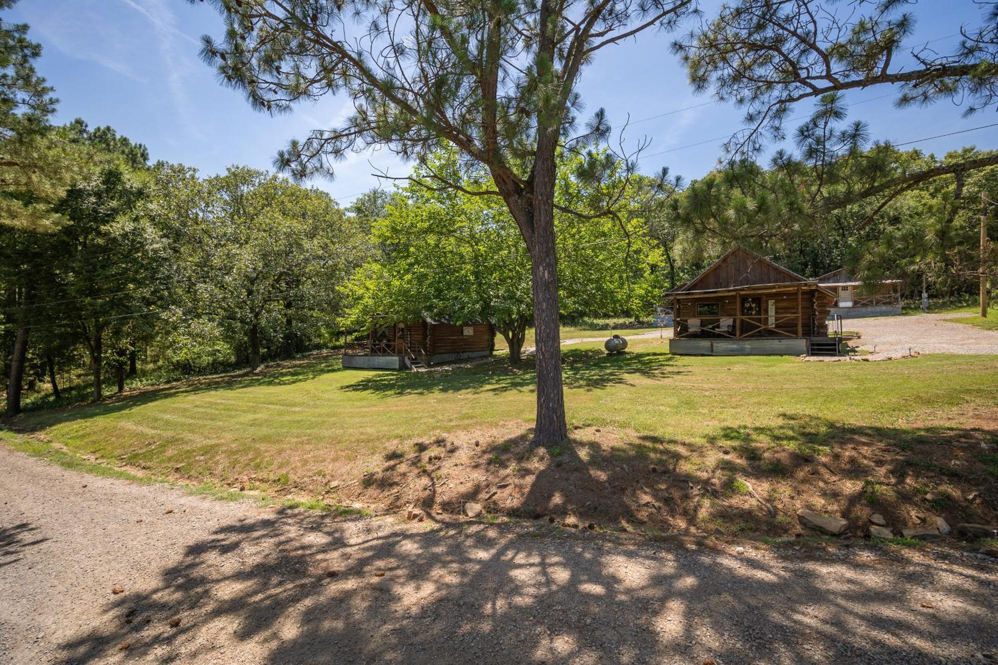 Spring Hill Farm - The Velvet Rooster Villa Alma ภายนอก รูปภาพ